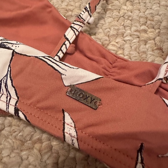 roxy swimsuit - Picture 3 of 4